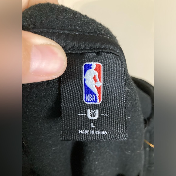 Los Angeles Lakers Zip Up Jacket - Picture 2 of 3